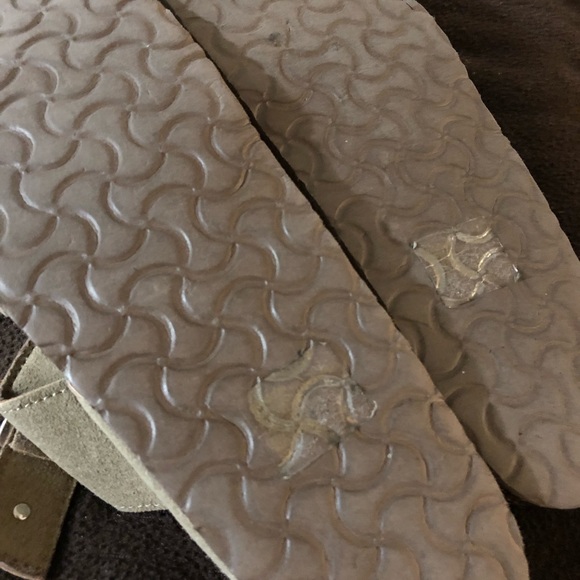 Slip ons. - Picture 4 of 7